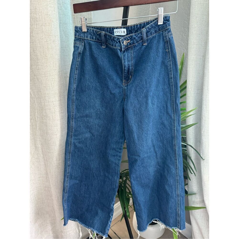Cello Jeans Women's Juniors High Rise Wide Leg Gaucho Flare Culotte Denim size 3 - Picture 3 of 8